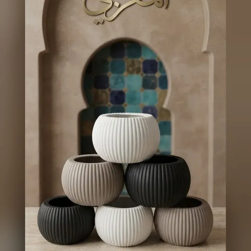 Ribbed Round Plant Pot