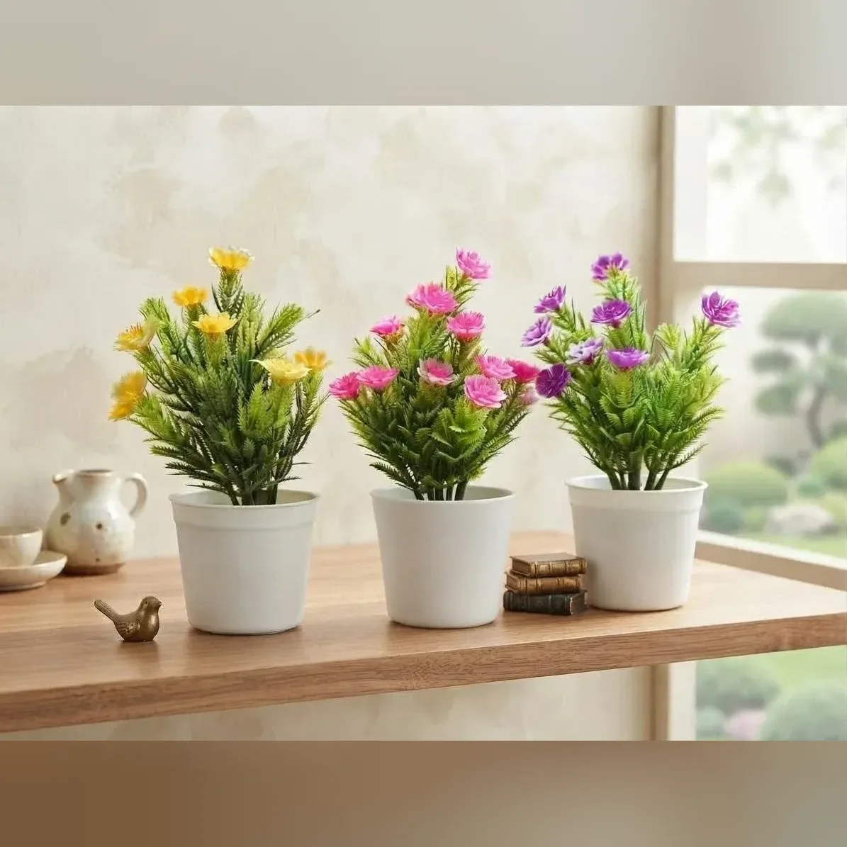 ورد صناعي في أصيص